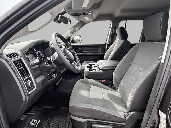 Ram 1500 Classic express 2023-12