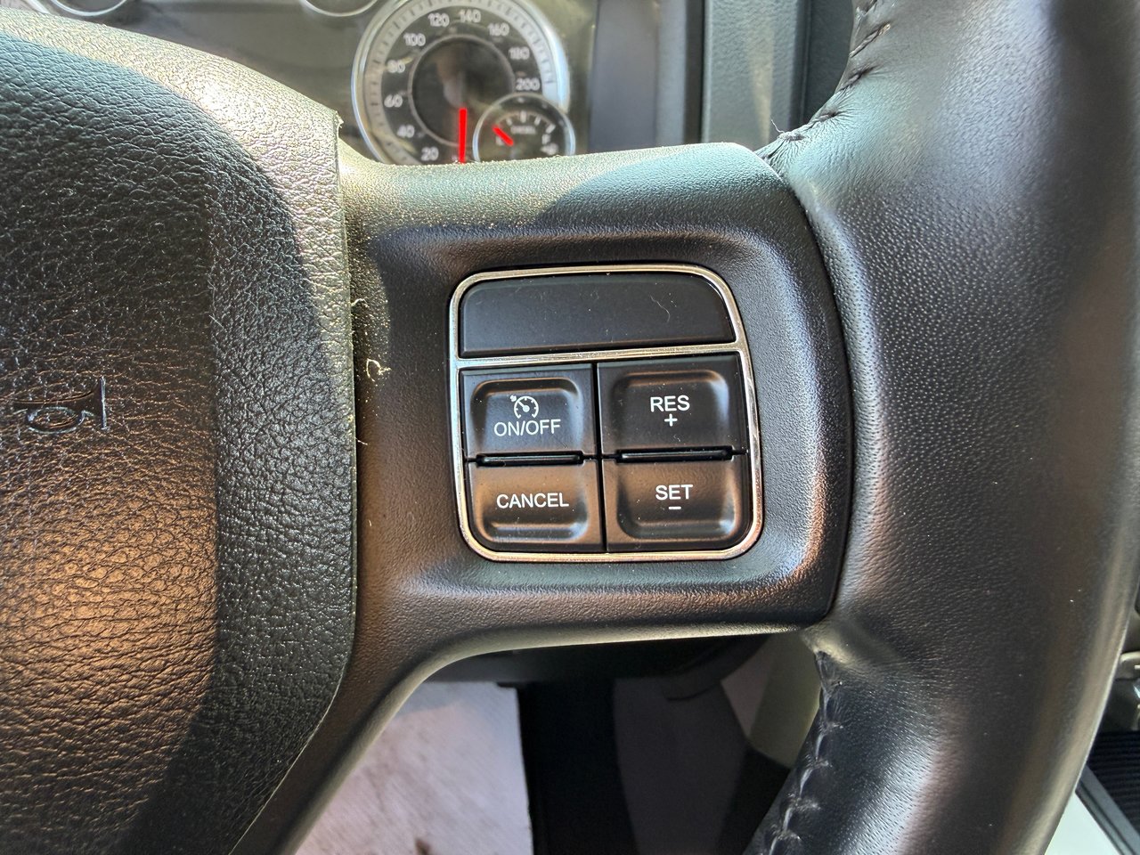 Ram 1500 SLT OUTDOORSMAN 2018-15