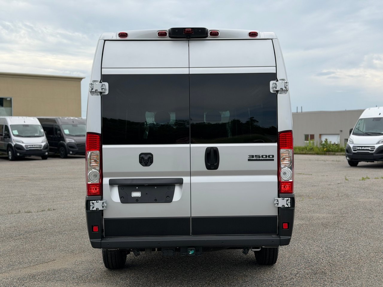 Ram ProMaster fourgon vitré SLT+ 3500 159 po (22H) 2025-3