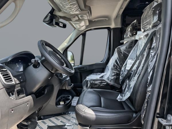 Ram ProMaster fourgon vitré SLT+ 3500 159 po (22H) 2025-7