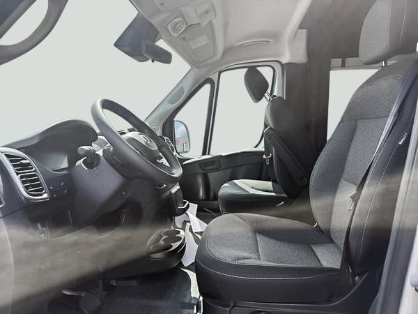 2025 Ram ProMaster fourgon vitré 3500 159po VANQUEST-7