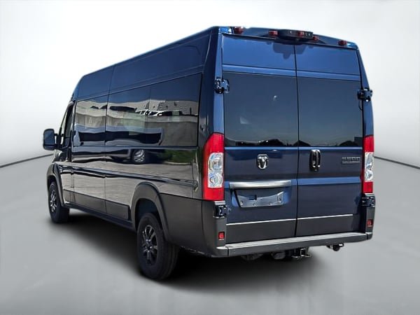 2025 Ram ProMaster fourgon vitré SLT+ 3500 159 po (22H)-4