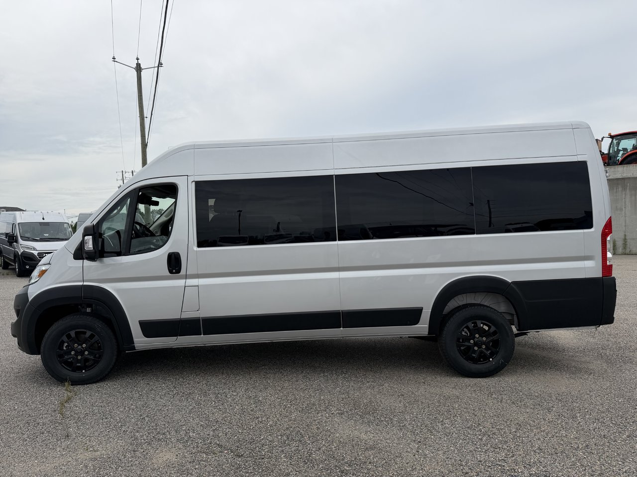2025 Ram ProMaster fourgon vitré SLT+ 3500 159 po (22H)-5
