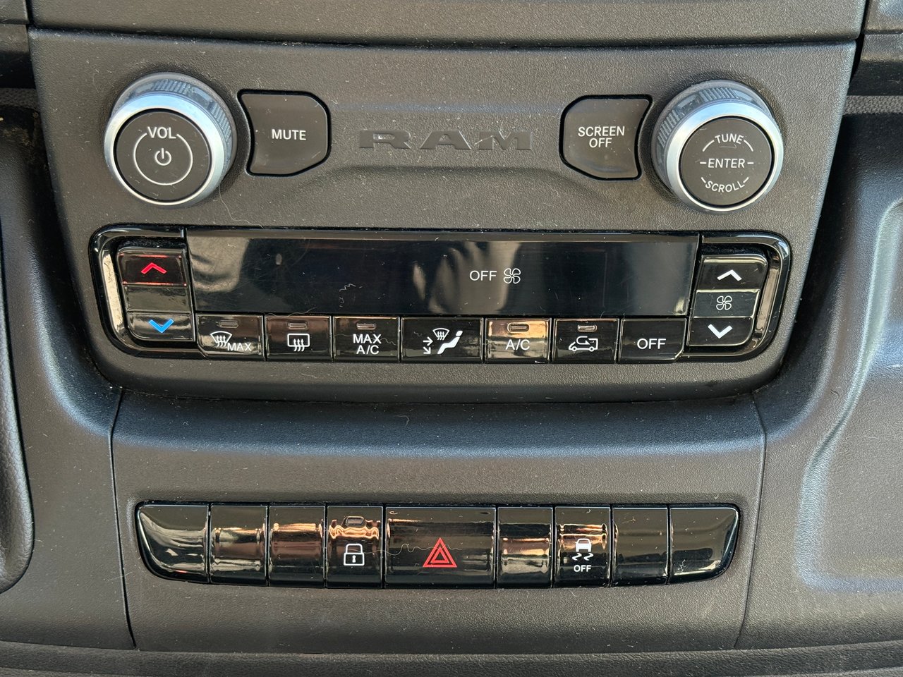 Ram ProMaster fourgonnette utilitaire 2500 2024-20