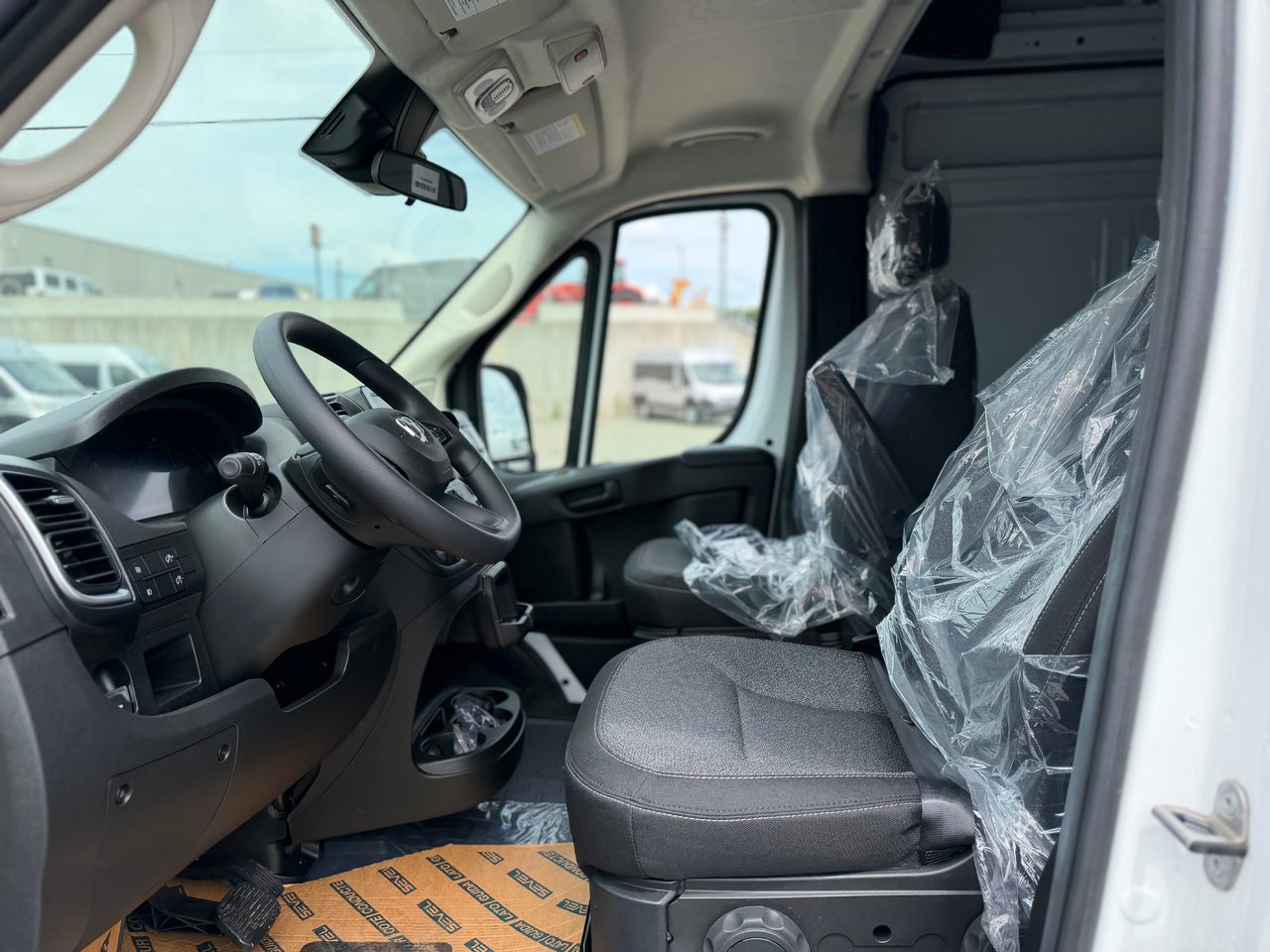 Ram ProMaster fourgonnette utilitaire 3500 SLT 159p toit haut 2025-7