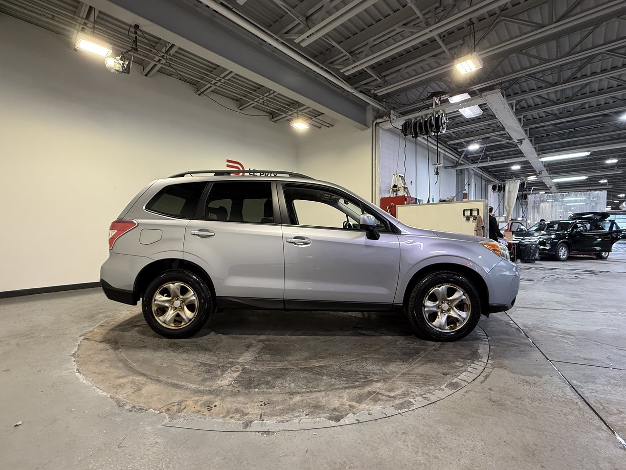 Subaru Forester 2.5i 2015-1