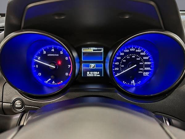 2015 Subaru Outback Limited-19