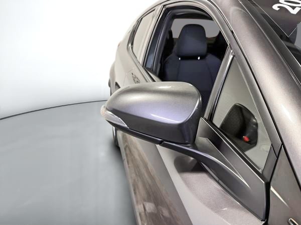 2020 Toyota C-HR LE-8