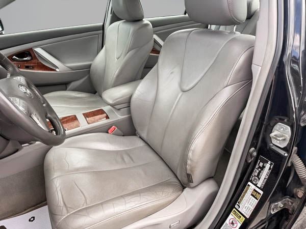 Toyota Camry XLE 2010-12