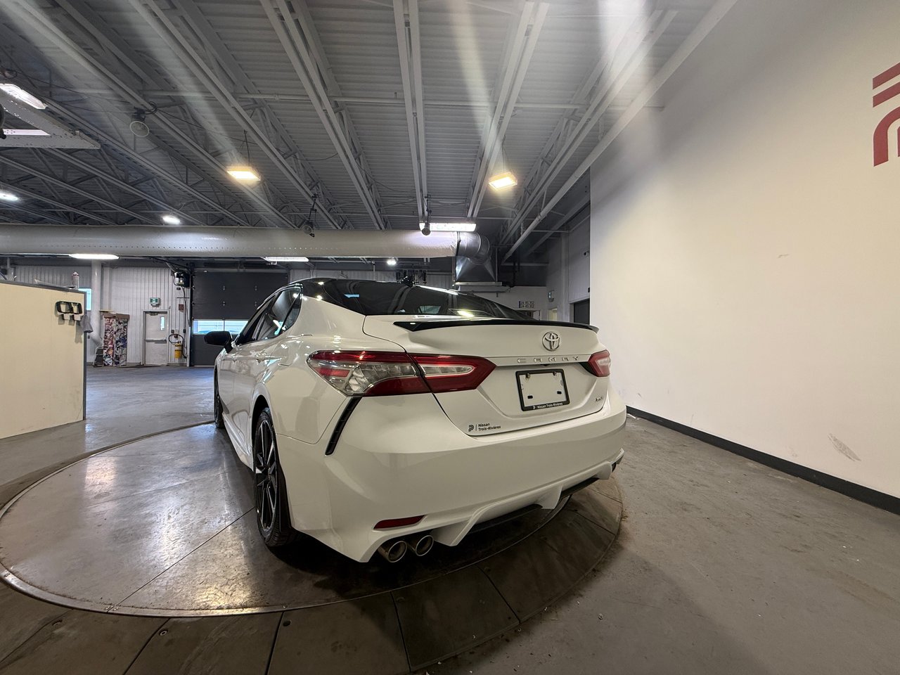 Toyota Camry XSE 2019-4