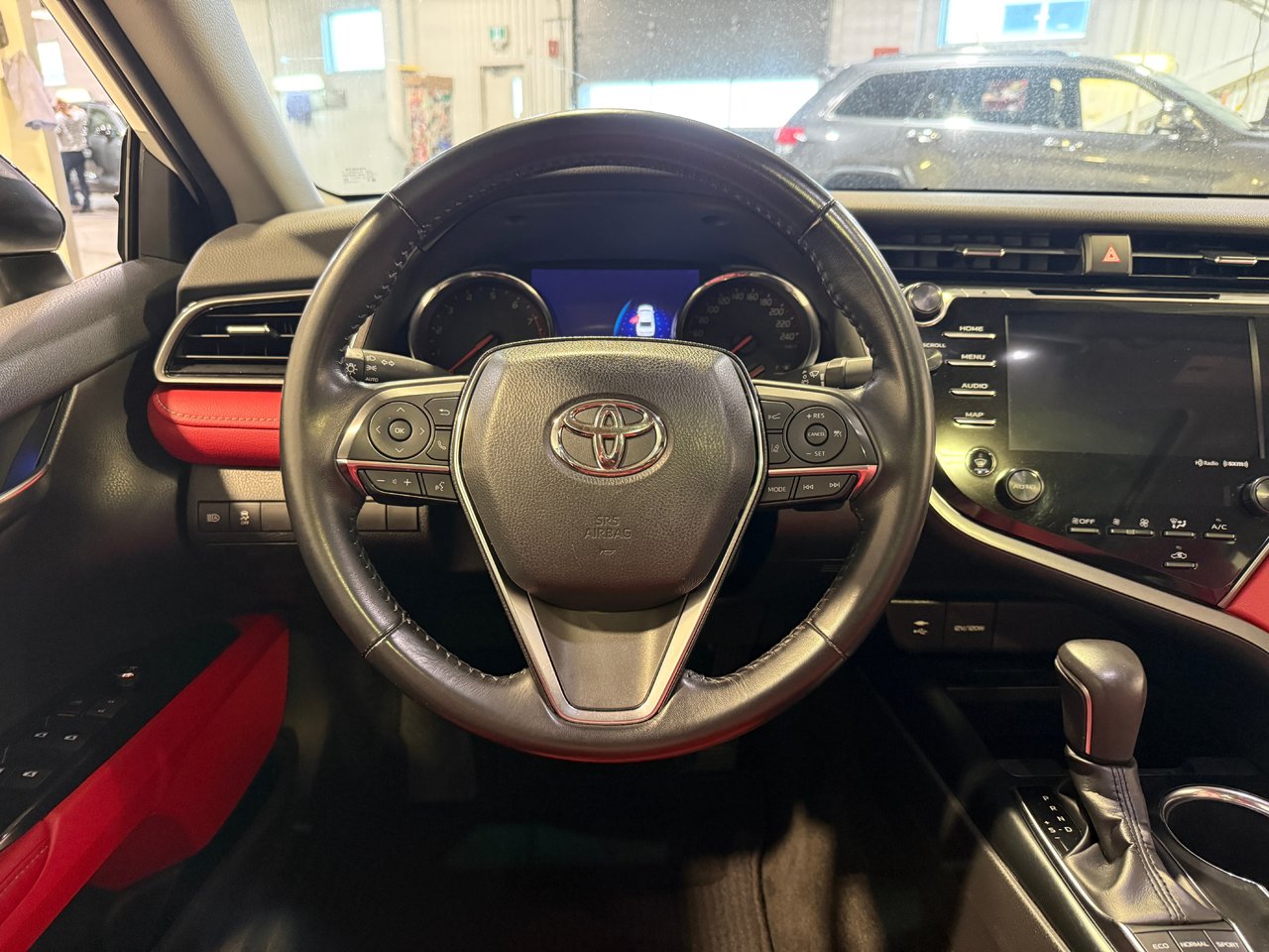 Toyota Camry XSE 2019-14