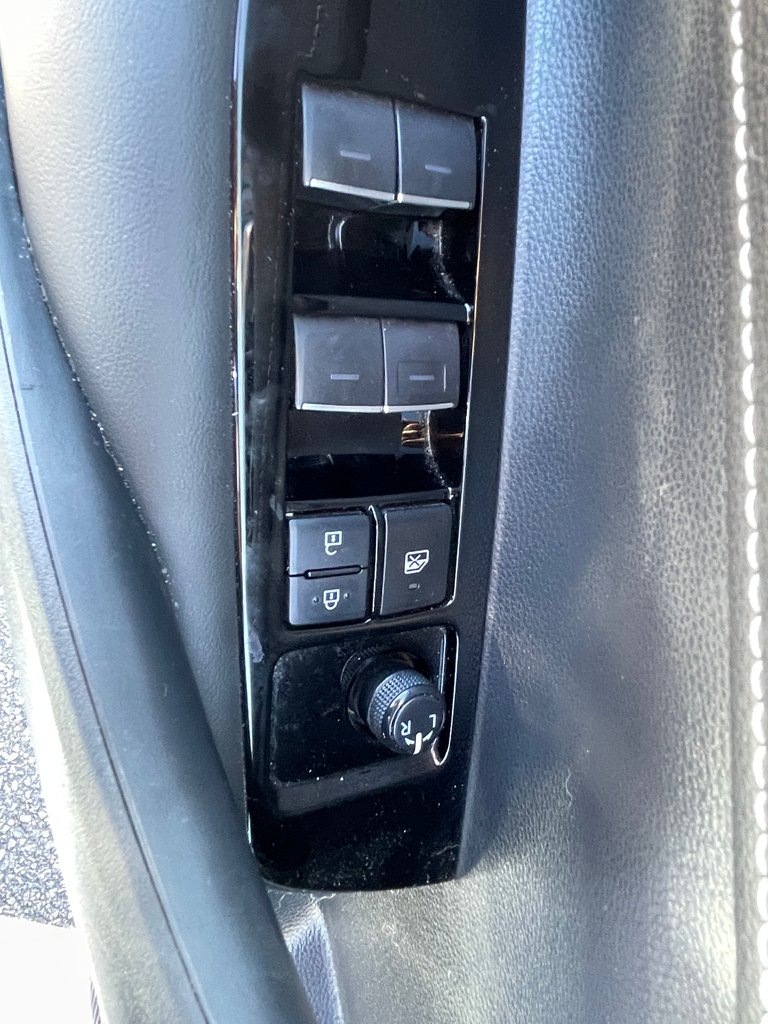 2024 Toyota Corolla à hayon SE-8