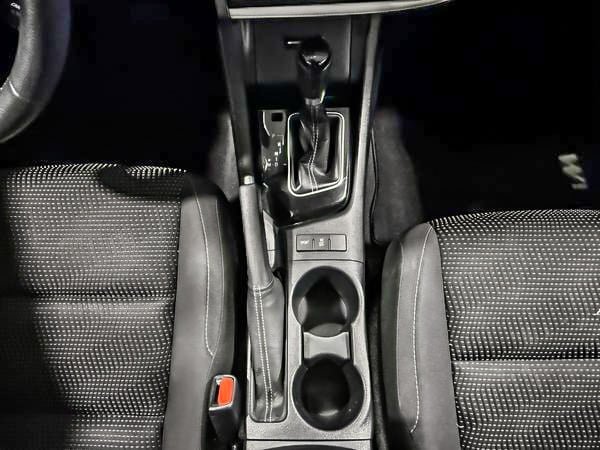 2018 Toyota Corolla iM Base-21
