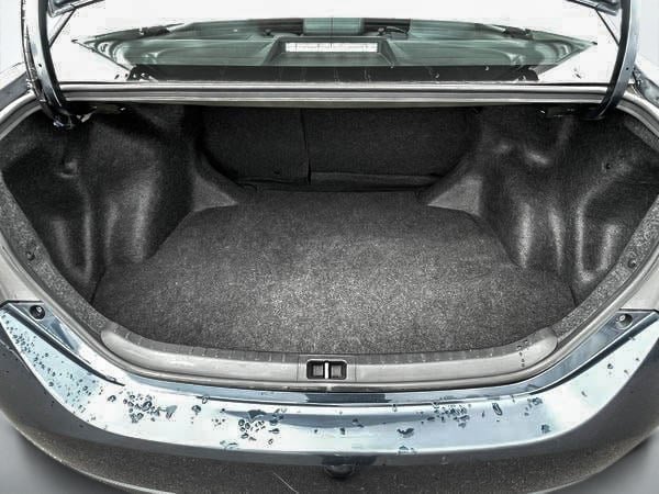 Toyota Corolla LE 2017-24