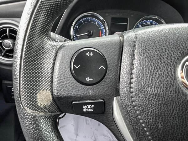 Toyota Corolla LE 2017-12