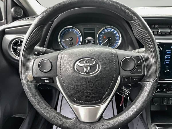 Toyota Corolla LE 2017-15