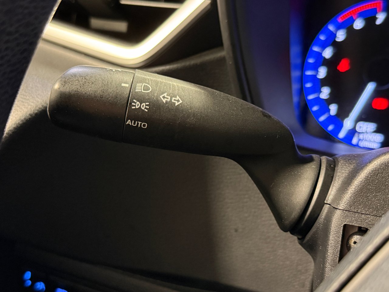 2022 Toyota Corolla Hybrid-16