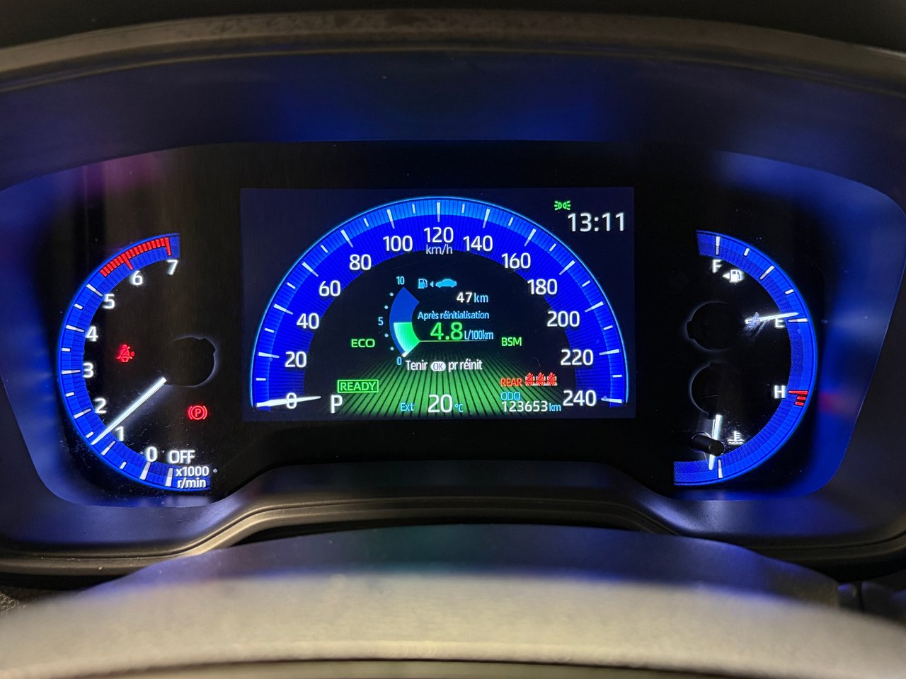 2022 Toyota Corolla Hybrid-18