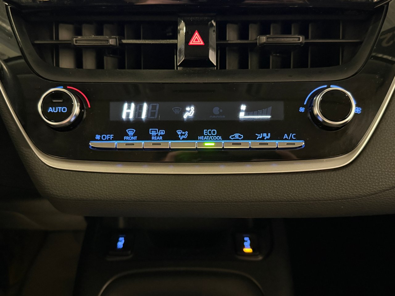 2022 Toyota Corolla Hybrid-21