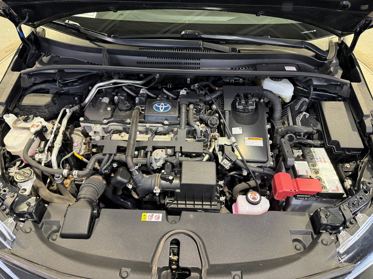 2022 Toyota Corolla Hybrid-25