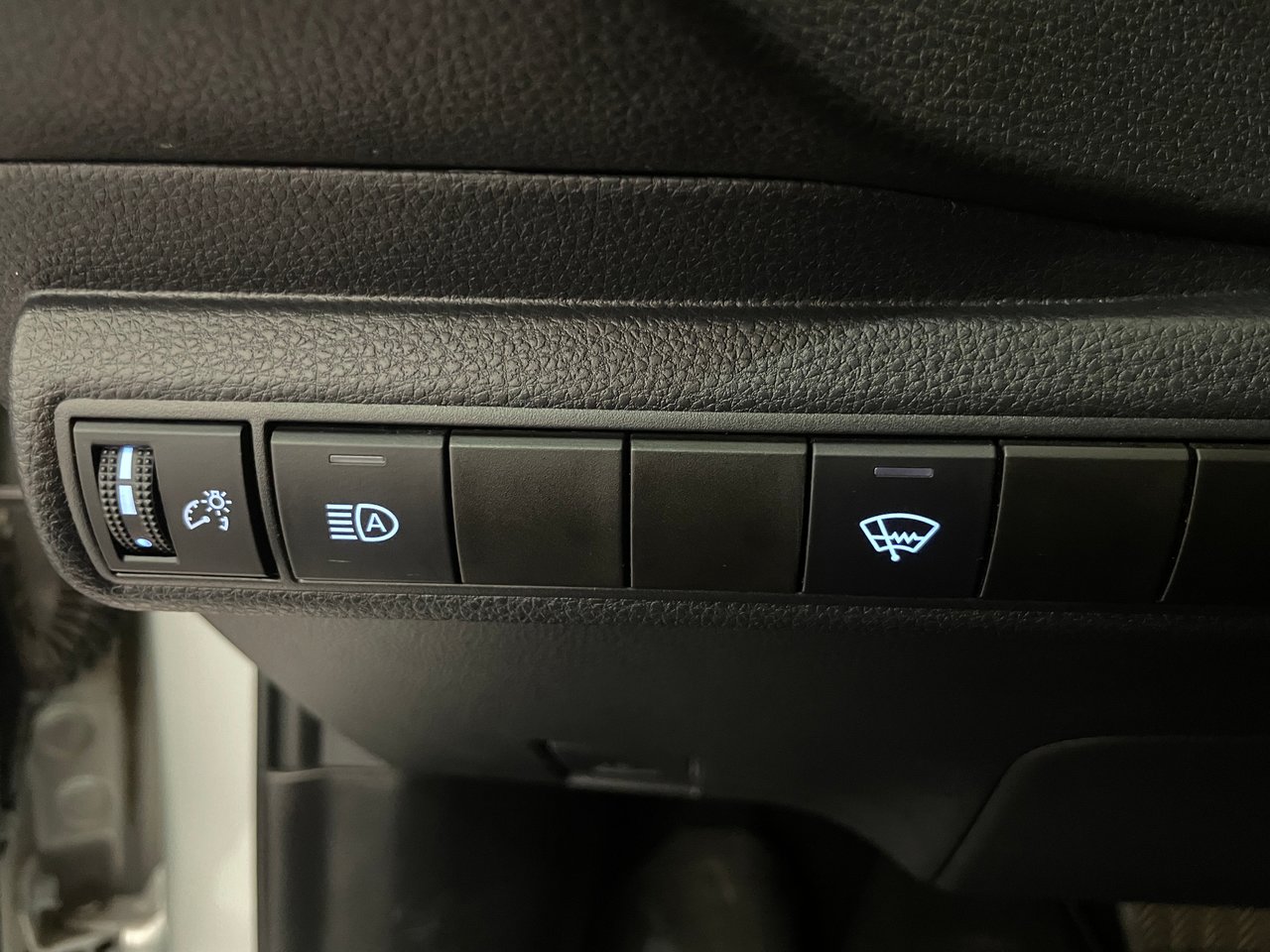 2022 Toyota Corolla LE-15