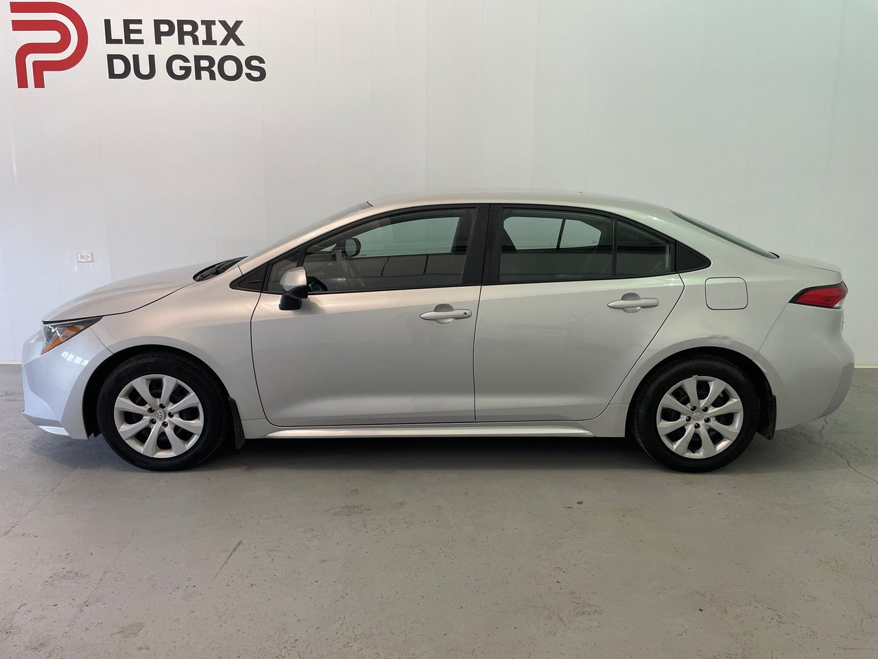 2022 Toyota Corolla LE-3