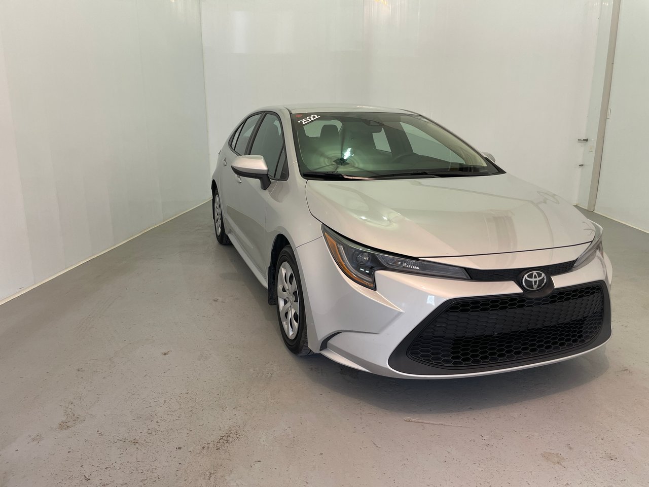 2022 Toyota Corolla LE-0