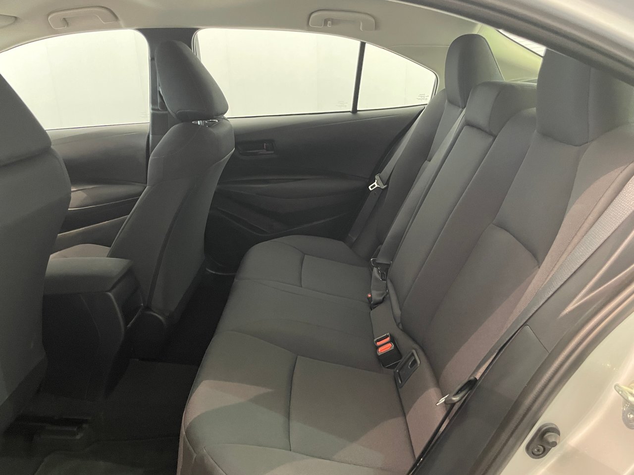 2022 Toyota Corolla LE-19