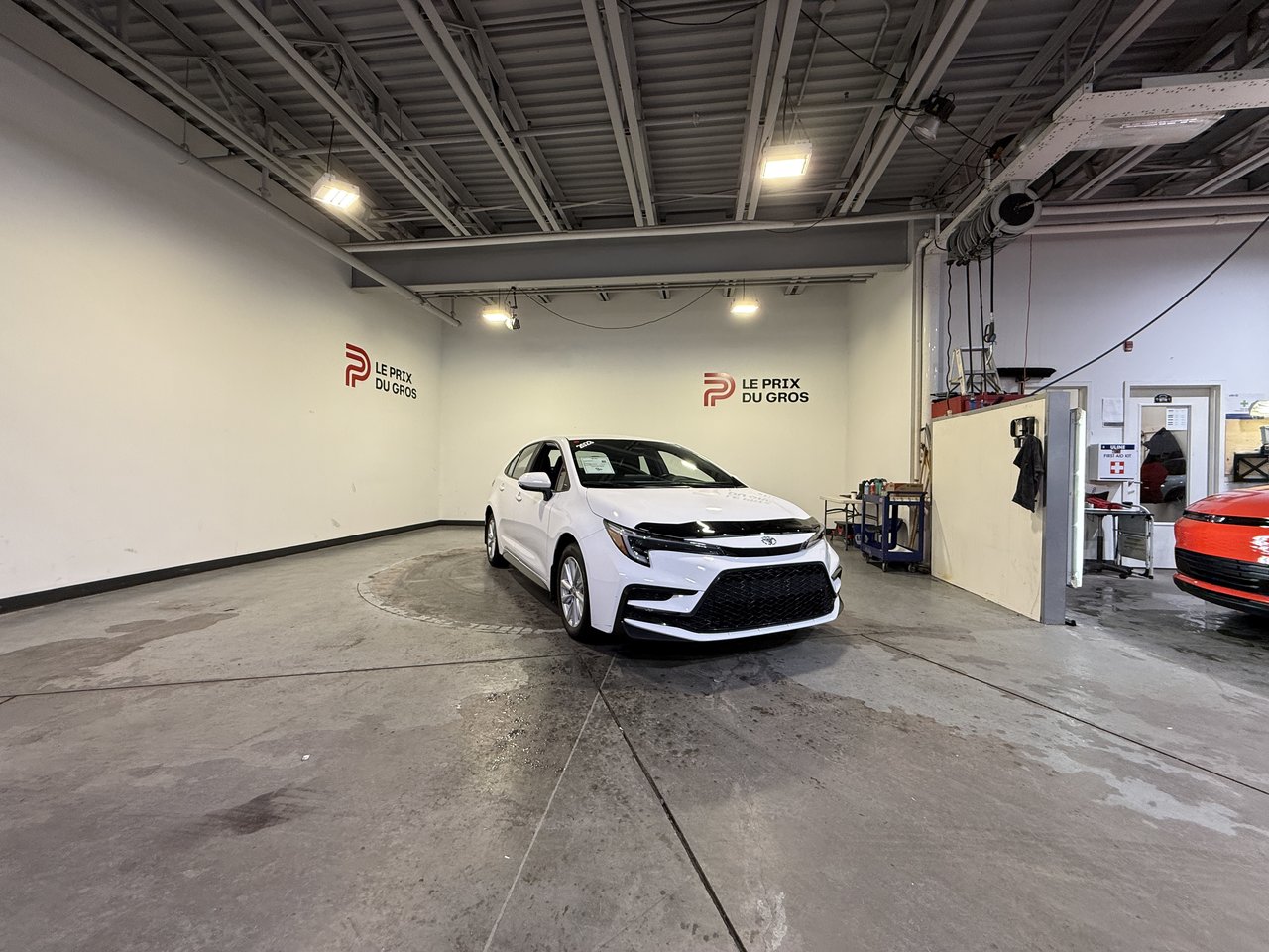 2023 Toyota Corolla SE-0