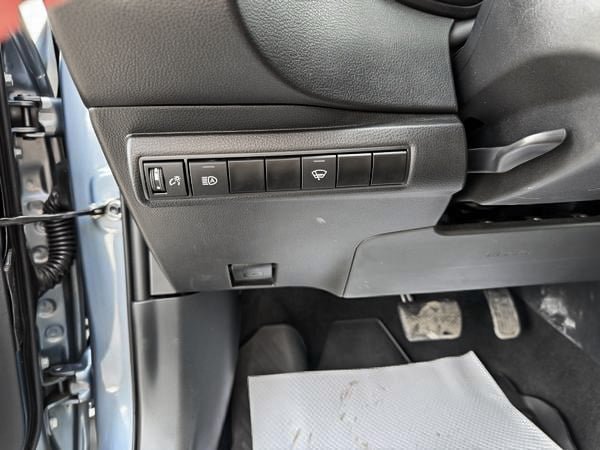Toyota Corolla LE 2024-10