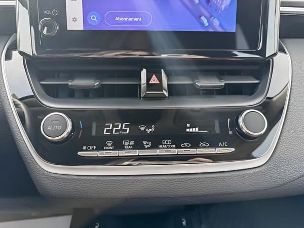Toyota Corolla LE 2024-16