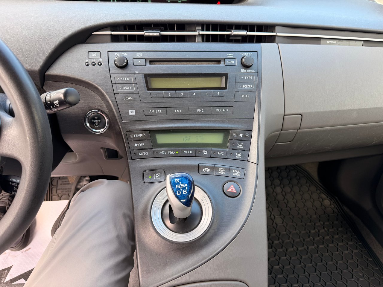 2011 Toyota Prius BASE-18