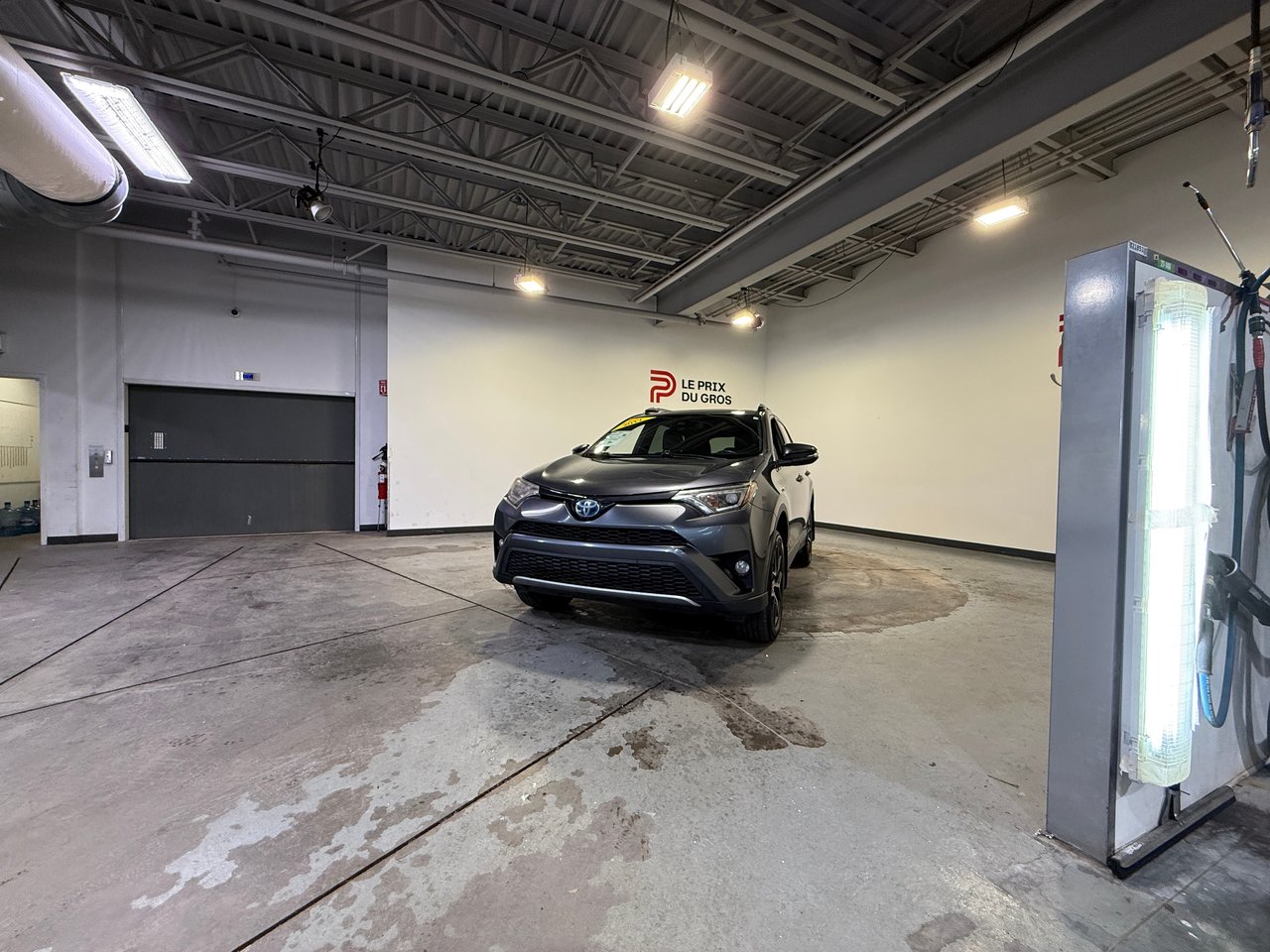 2017 Toyota RAV4 hybride SE-6