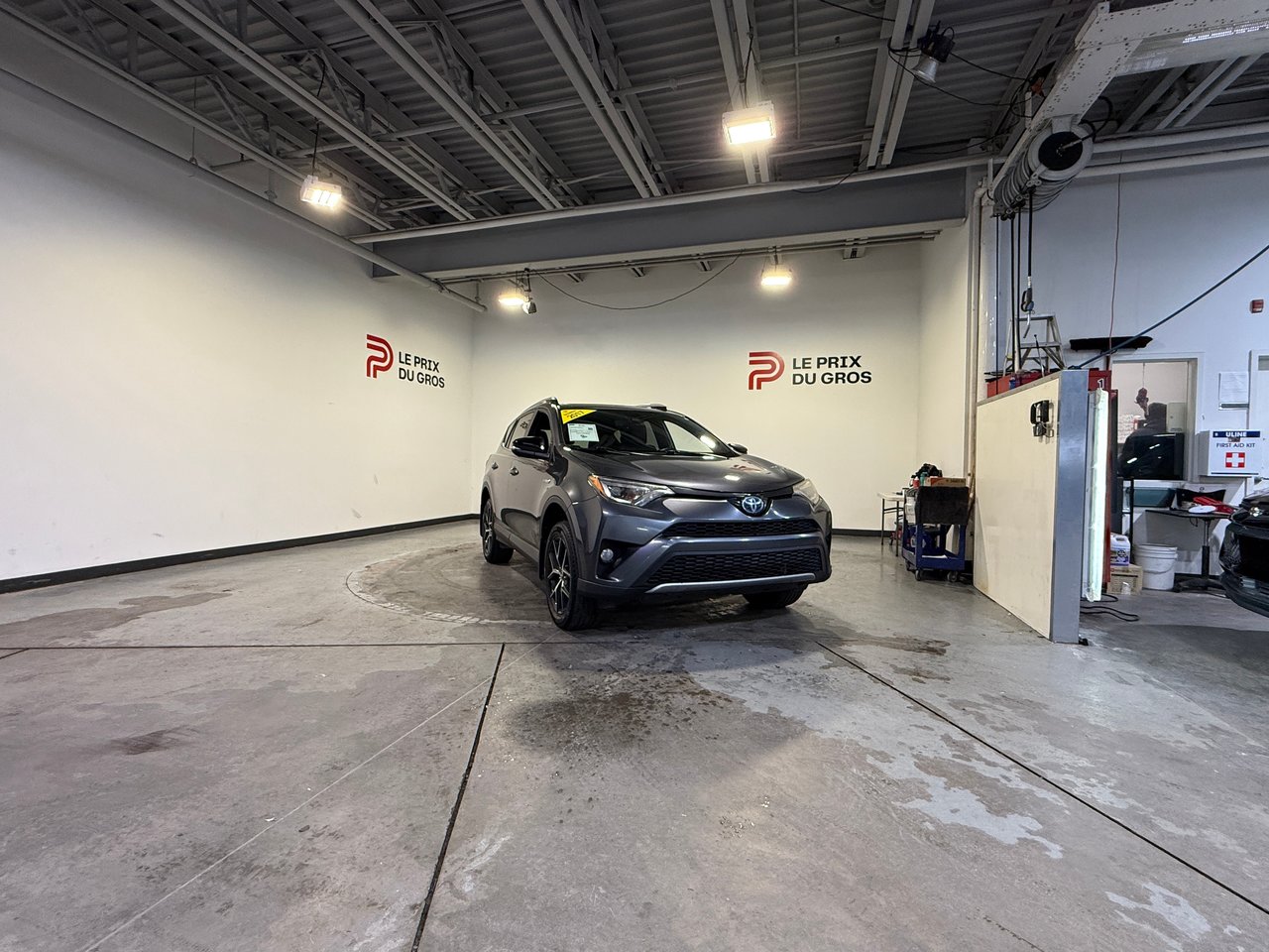 2017 Toyota RAV4 hybride SE-0
