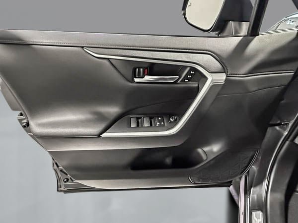 2023 Toyota RAV4 Prime XSE-11