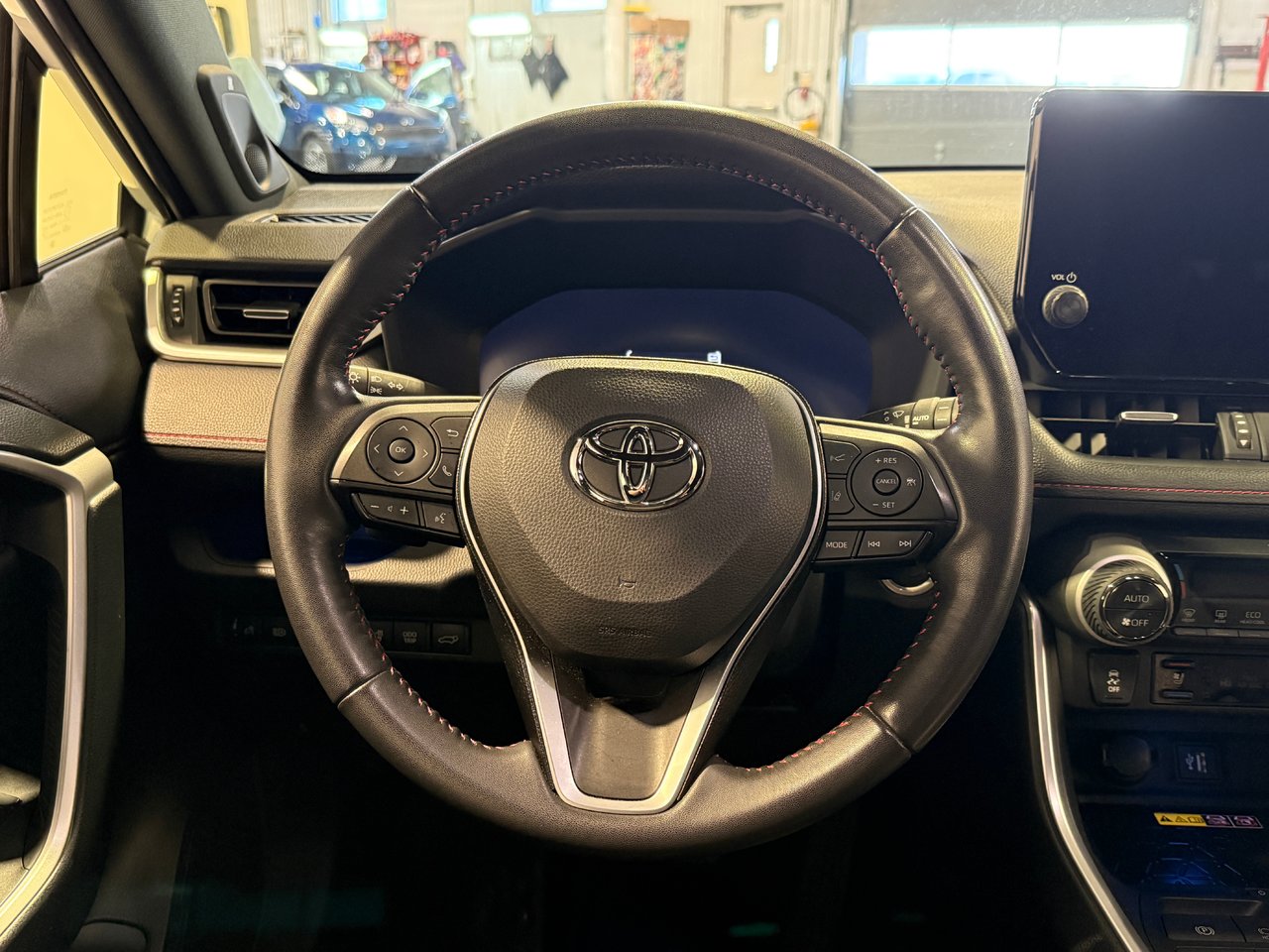 Toyota RAV4 Prime XSE 2023-15