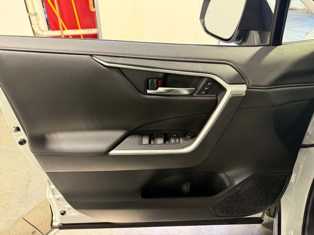 Toyota RAV4 Prime XSE 2023-11