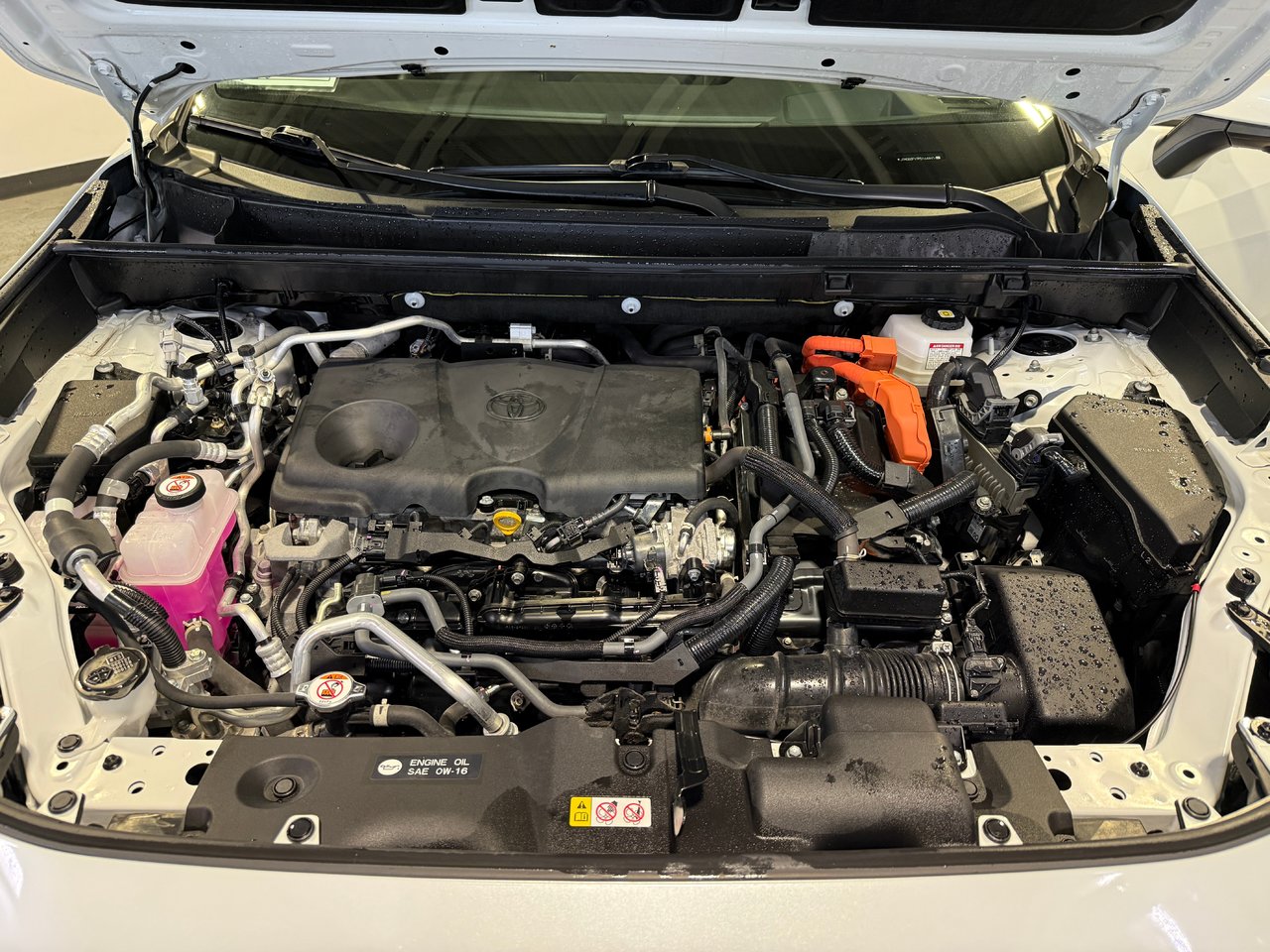 Toyota RAV4 Prime XSE 2023-27