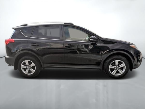 2015 Toyota RAV4 XLE AWD-7