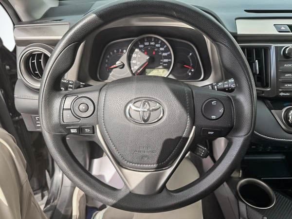 2015 Toyota RAV4 XLE AWD-16