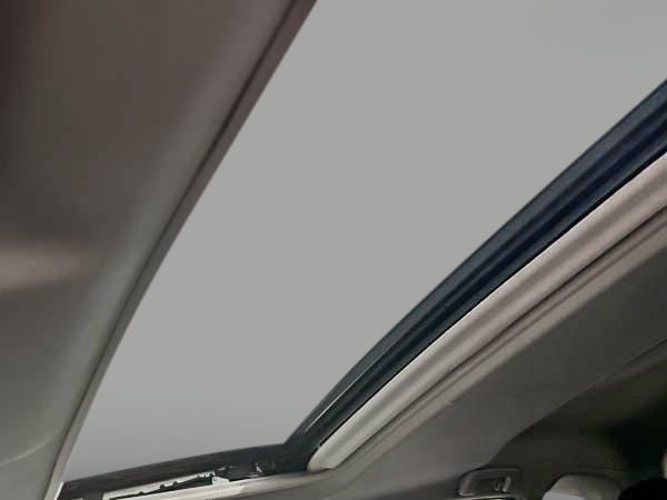 2015 Toyota RAV4 XLE AWD-24