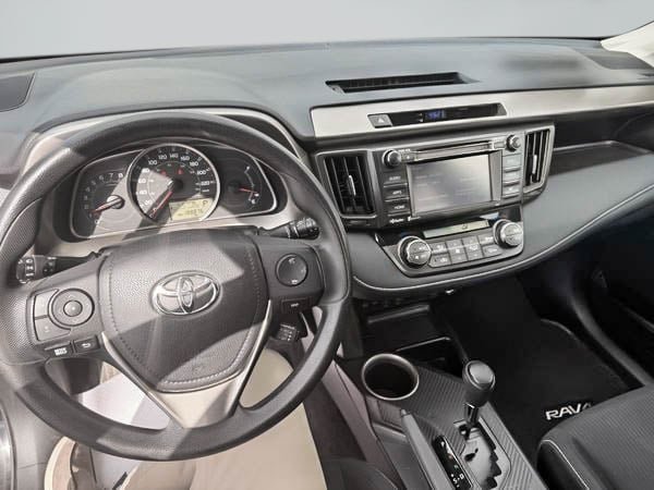 2015 Toyota RAV4 XLE AWD-23