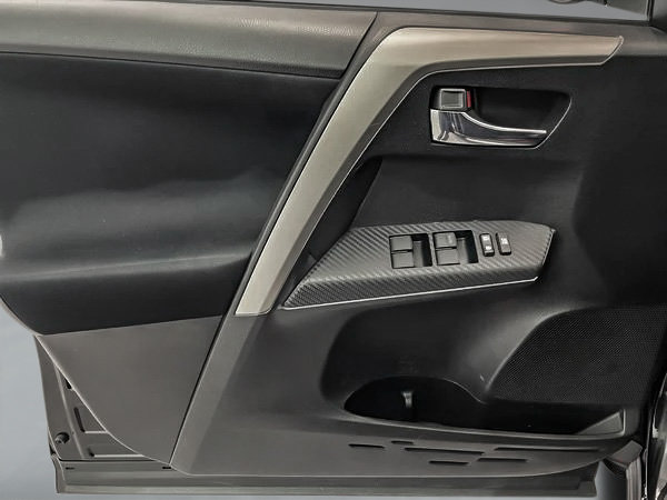 Toyota RAV4 XLE AWD 2015-9