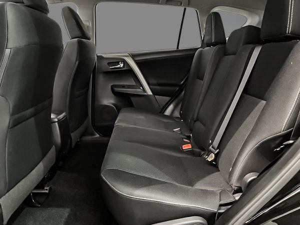Toyota RAV4 XLE AWD 2015-23