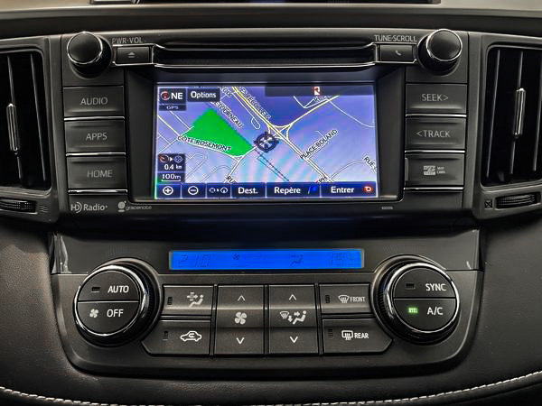 Toyota RAV4 XLE AWD 2015-18
