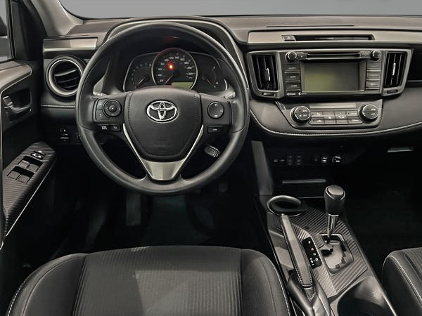 Toyota RAV4 XLE AWD 2015-8
