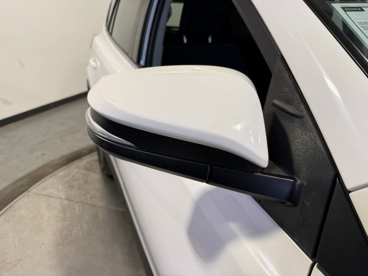 Toyota RAV4 HYBRID LE+ 2018-9