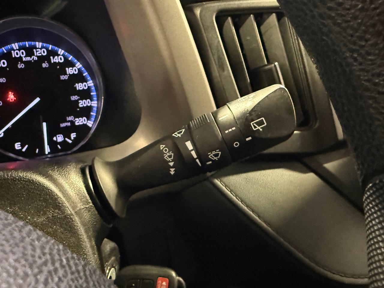 Toyota RAV4 LE 2018-17
