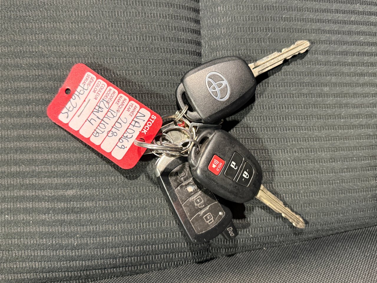 Toyota RAV4 LE 2018-24