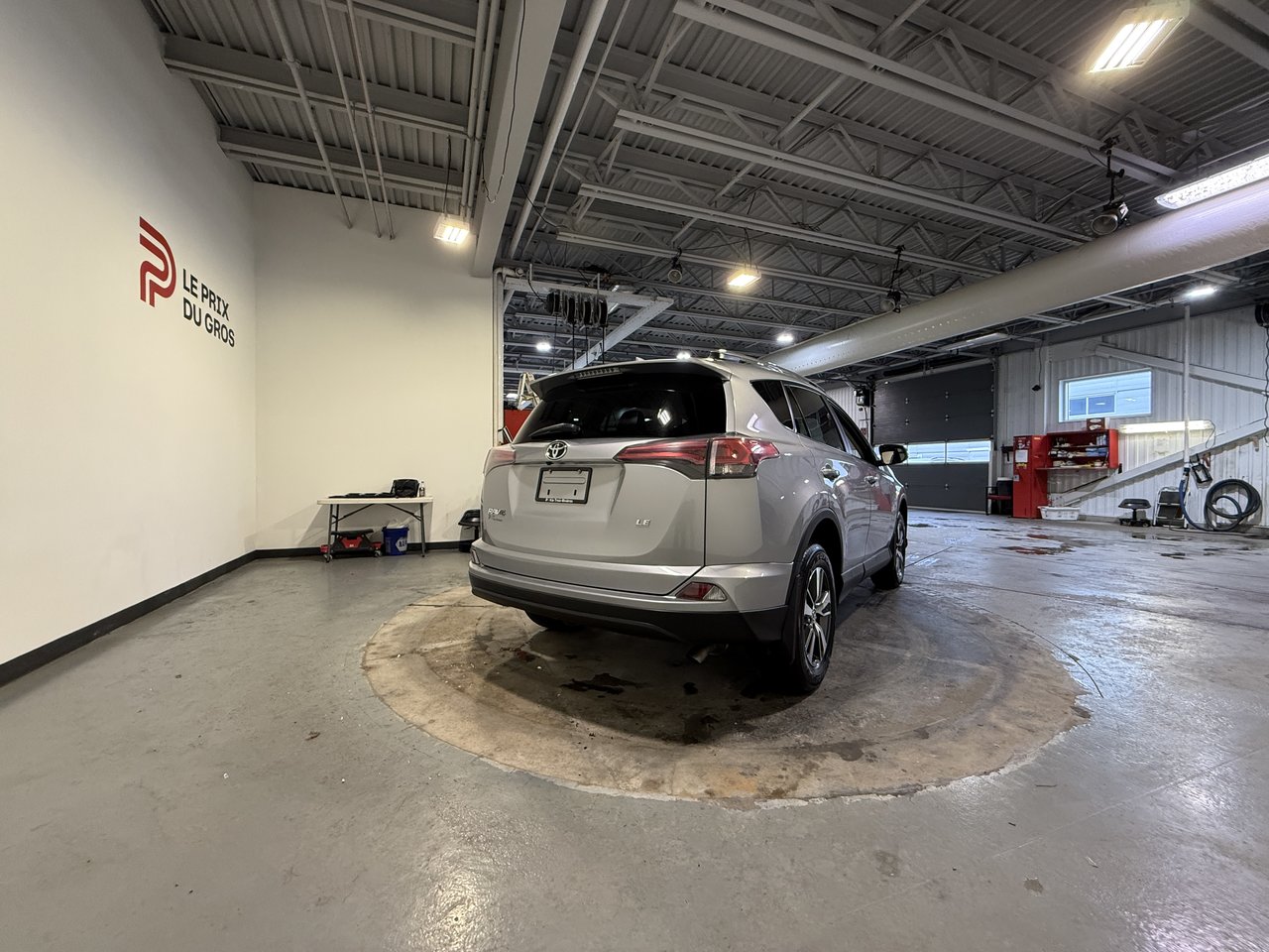 Toyota RAV4 LE 2018-2